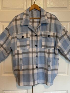Blue plad flannel shirt jacket